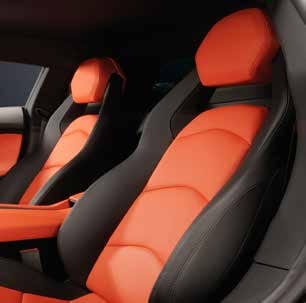 Sièges en cuir de voiture de sport