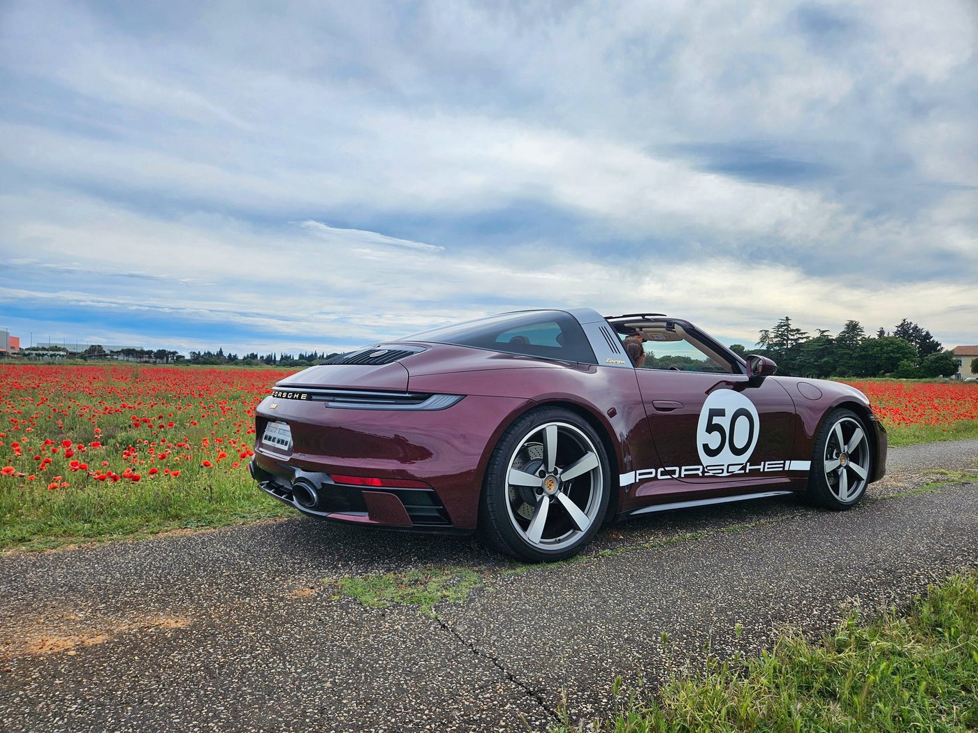 Porsche 911 Targa 4S Heritage Design Edition — miniature 4